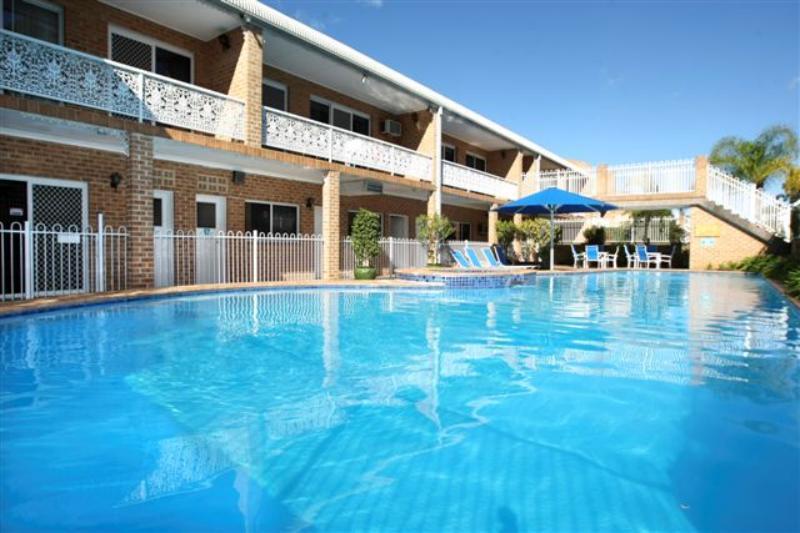 The Hermitage Motel - Кембълтаун Екстериор снимка